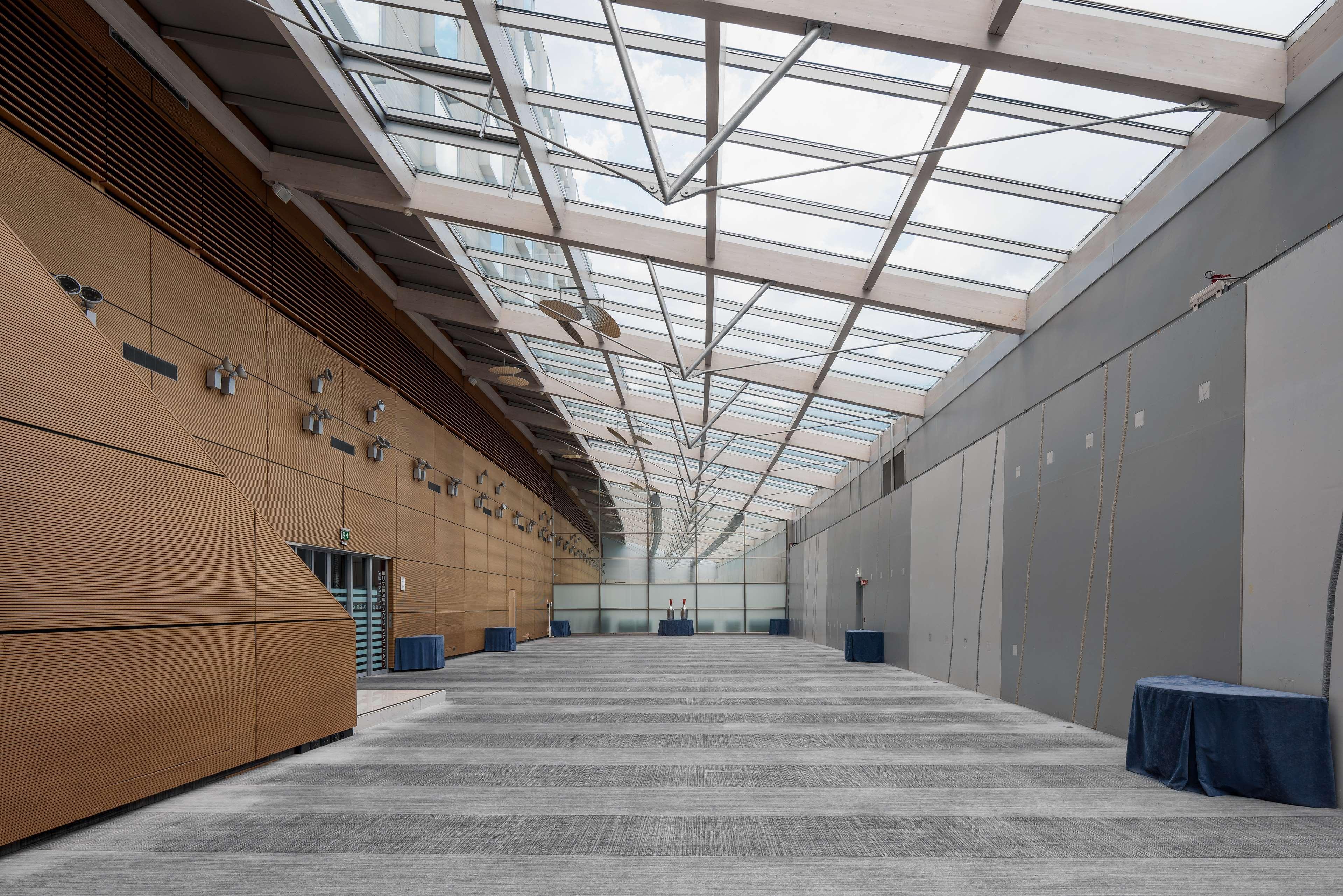 Hilton Geneva Hotel And Conference Centre Le Grand Saconnex Bagian luar foto