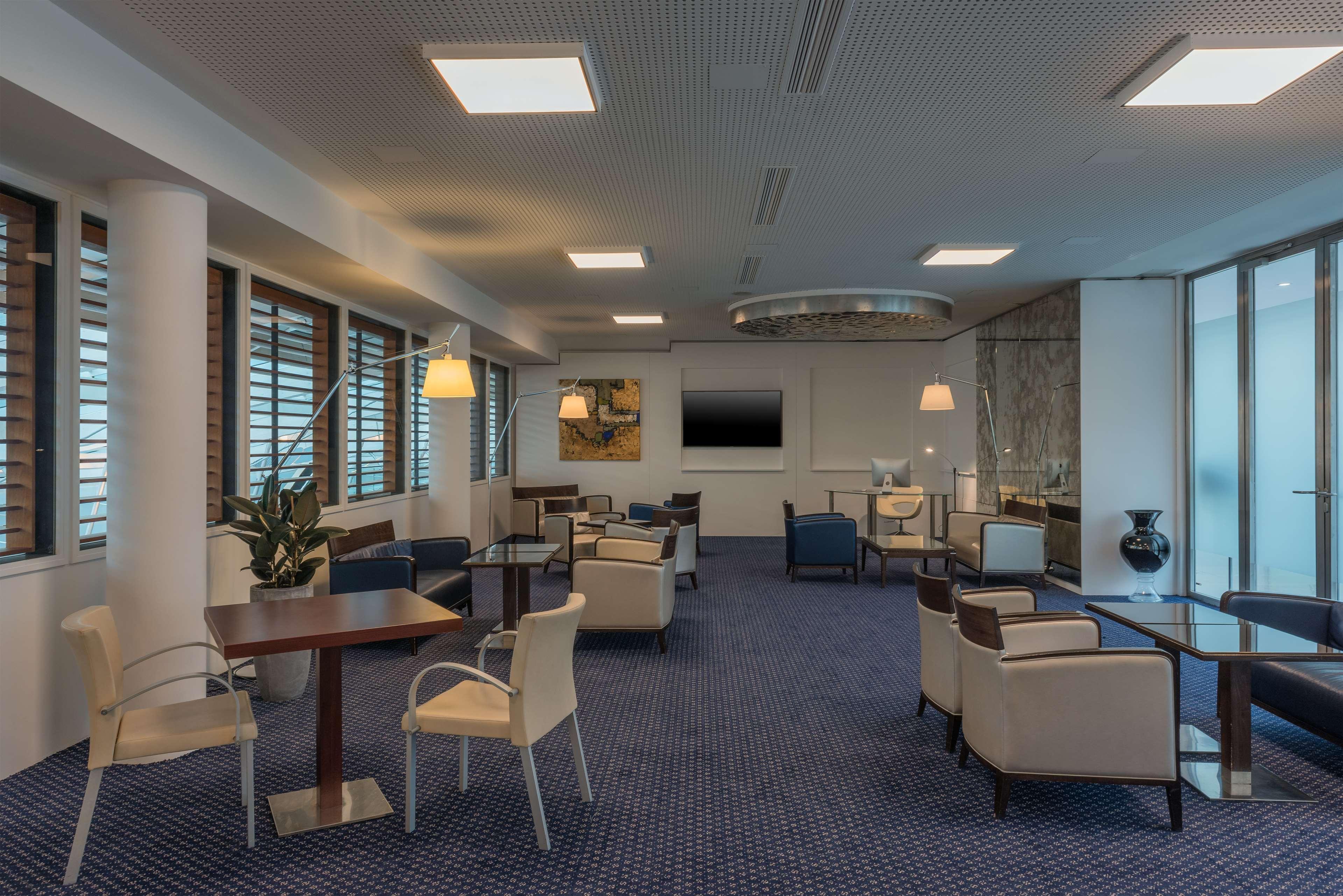 Hilton Geneva Hotel And Conference Centre Le Grand Saconnex Bagian luar foto