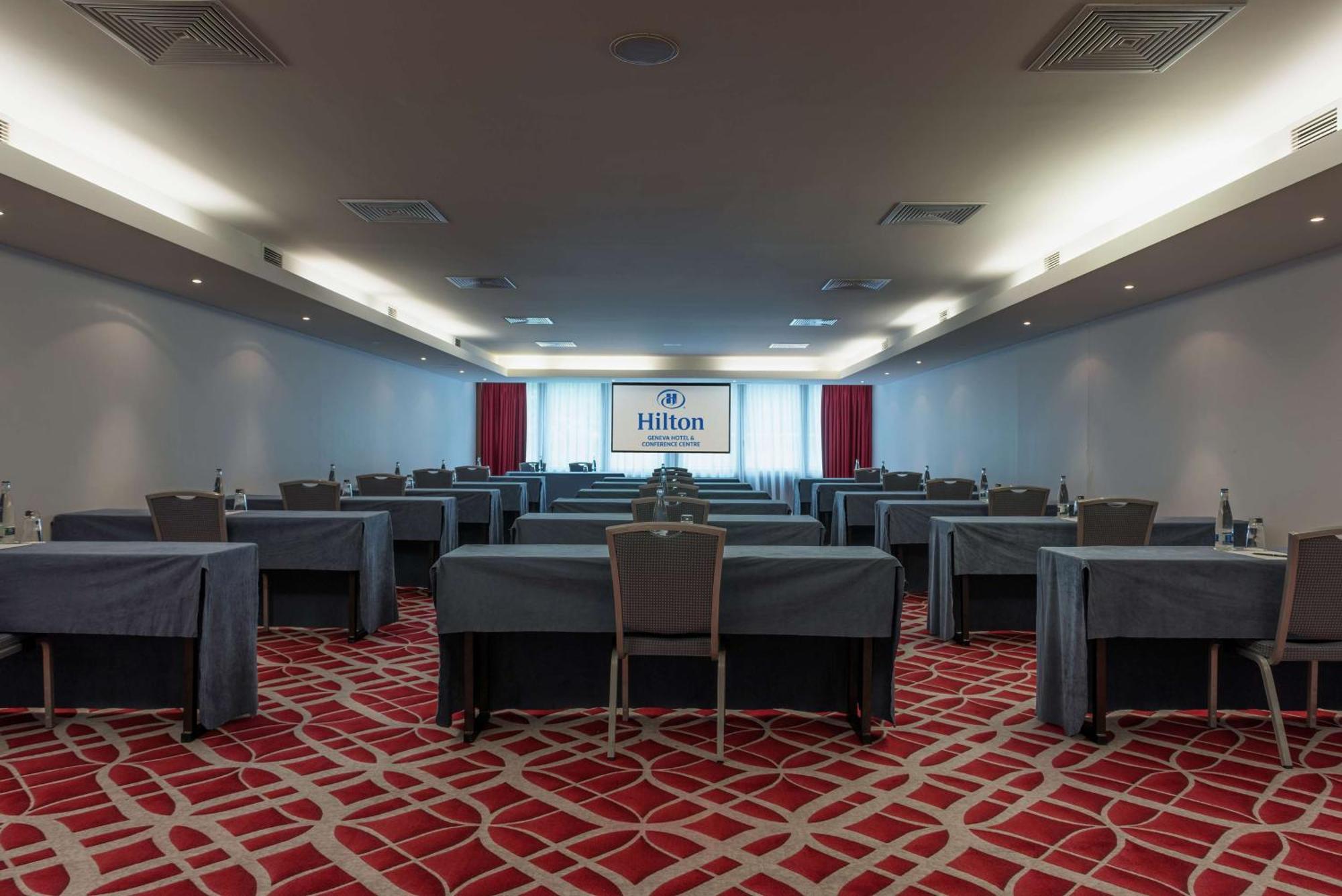 Hilton Geneva Hotel And Conference Centre Bagian luar foto