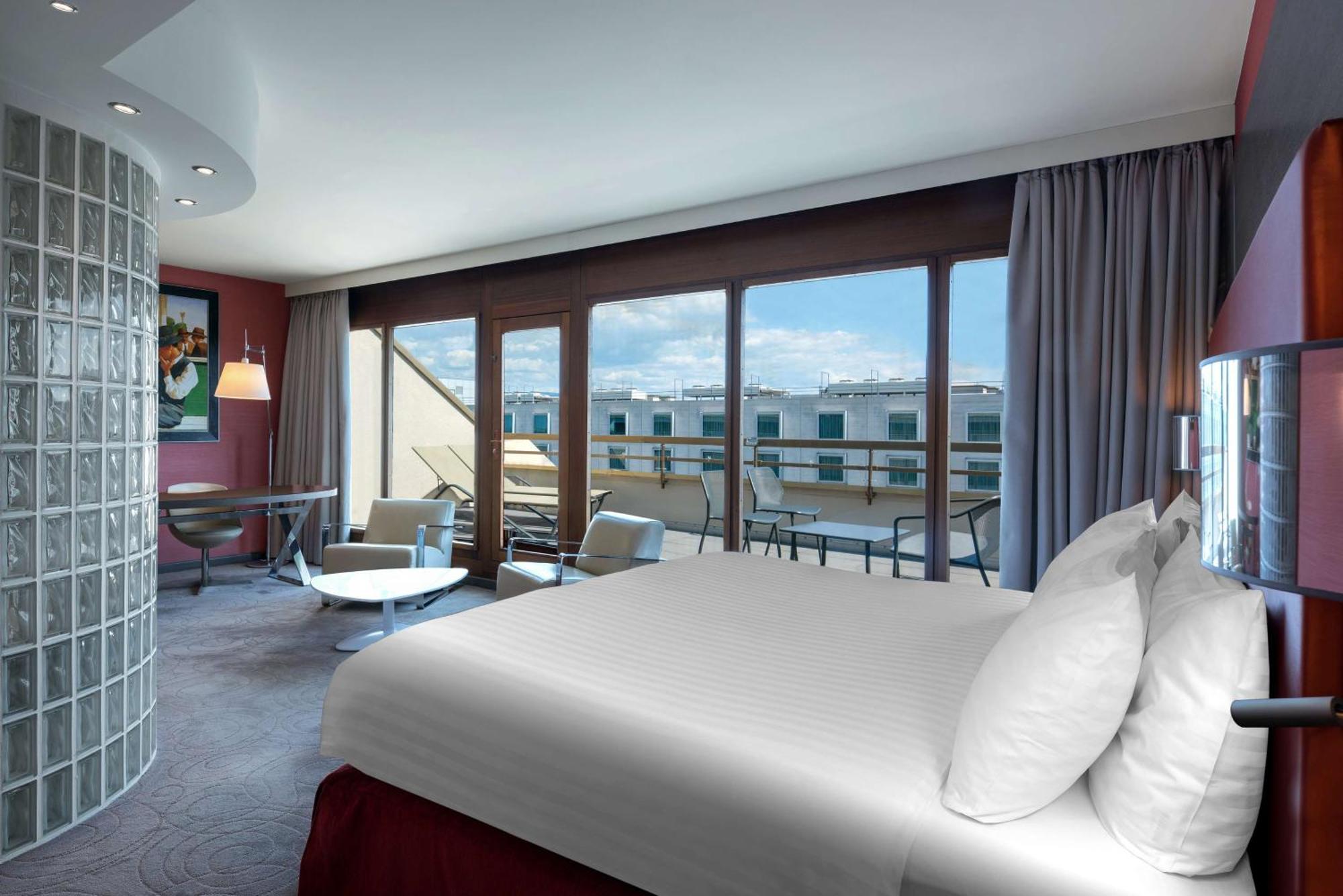 Hilton Geneva Hotel And Conference Centre Le Grand Saconnex Bagian luar foto