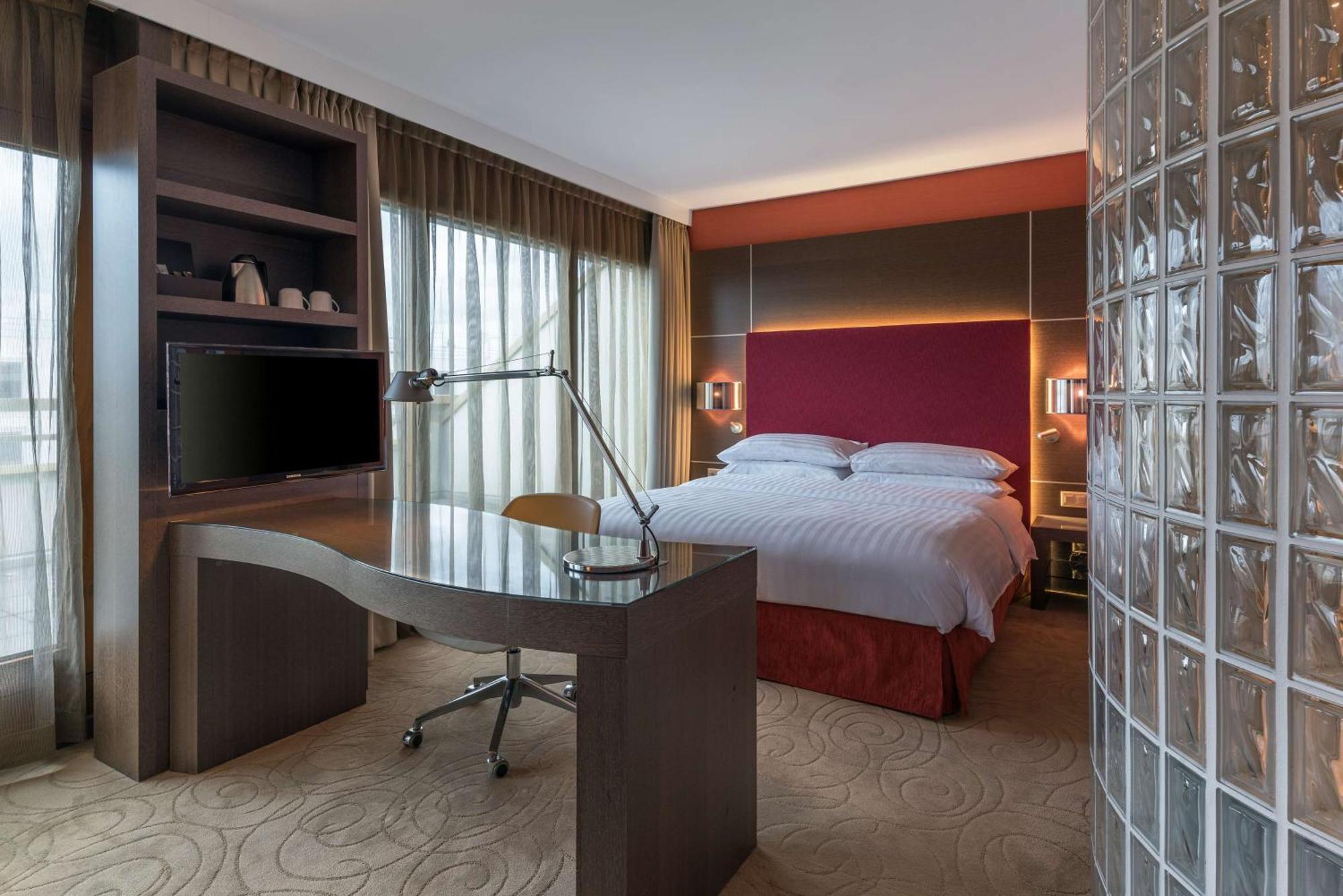 Hilton Geneva Hotel And Conference Centre Le Grand Saconnex Bagian luar foto