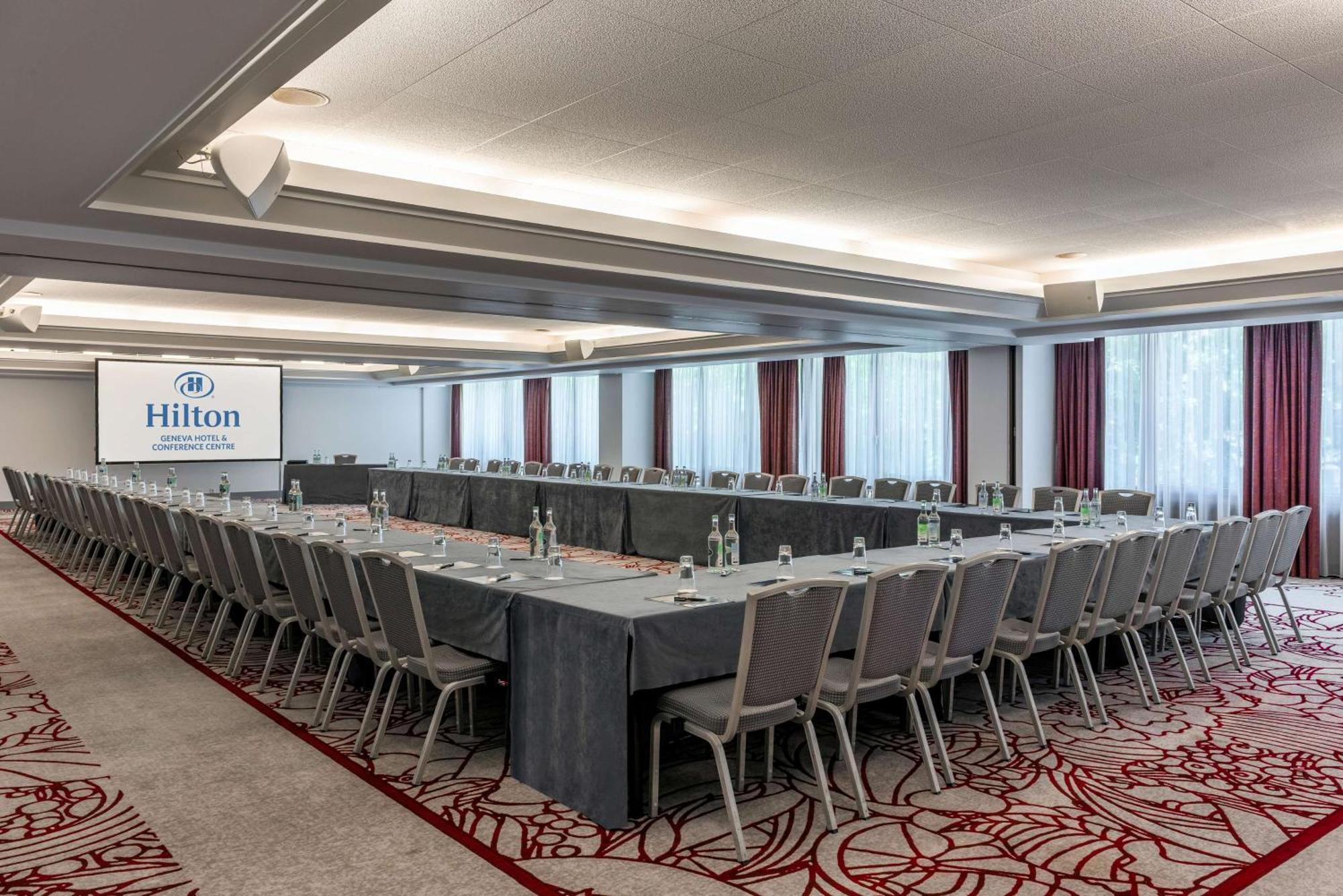 Hilton Geneva Hotel And Conference Centre Bagian luar foto