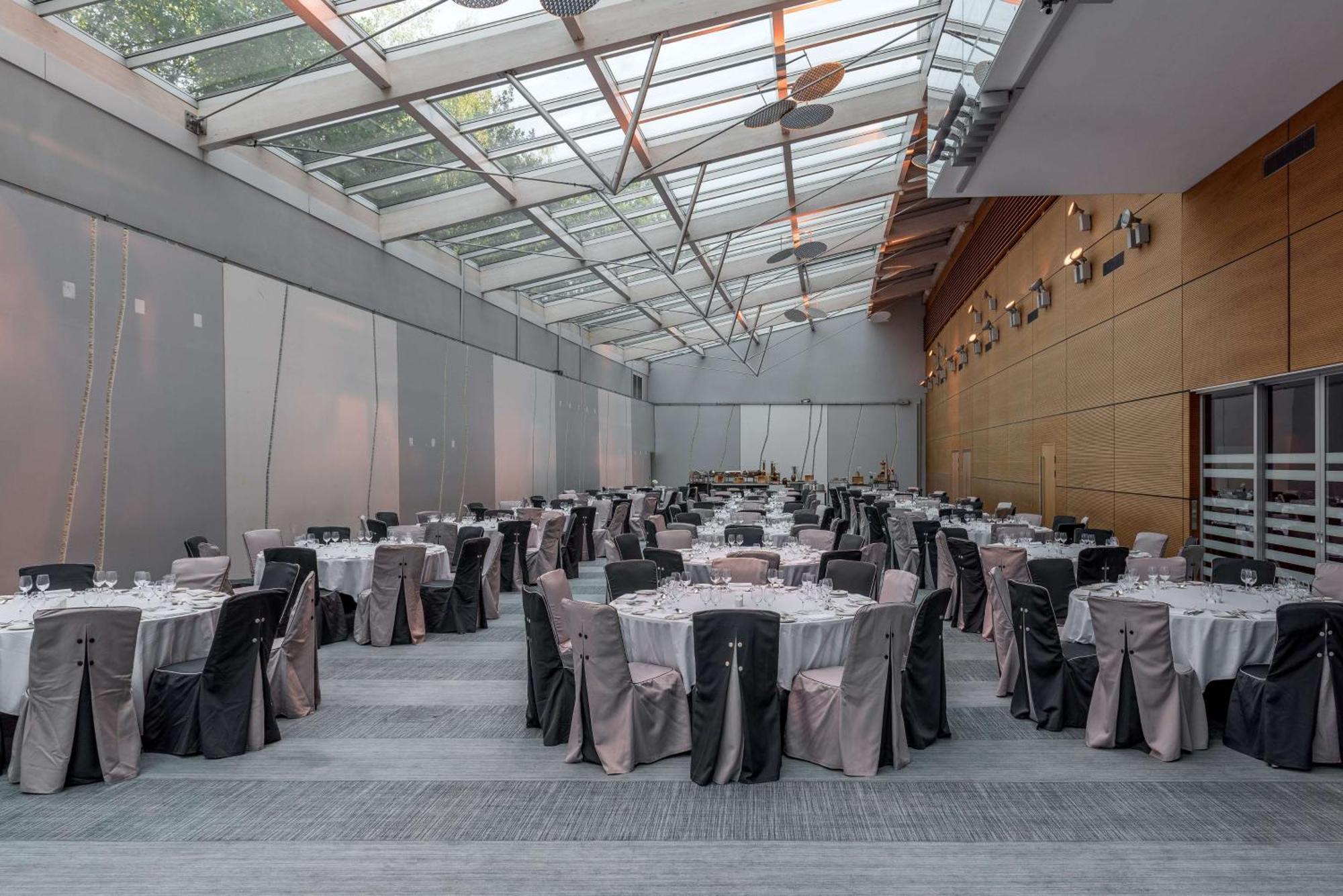 Hilton Geneva Hotel And Conference Centre Le Grand Saconnex Bagian luar foto