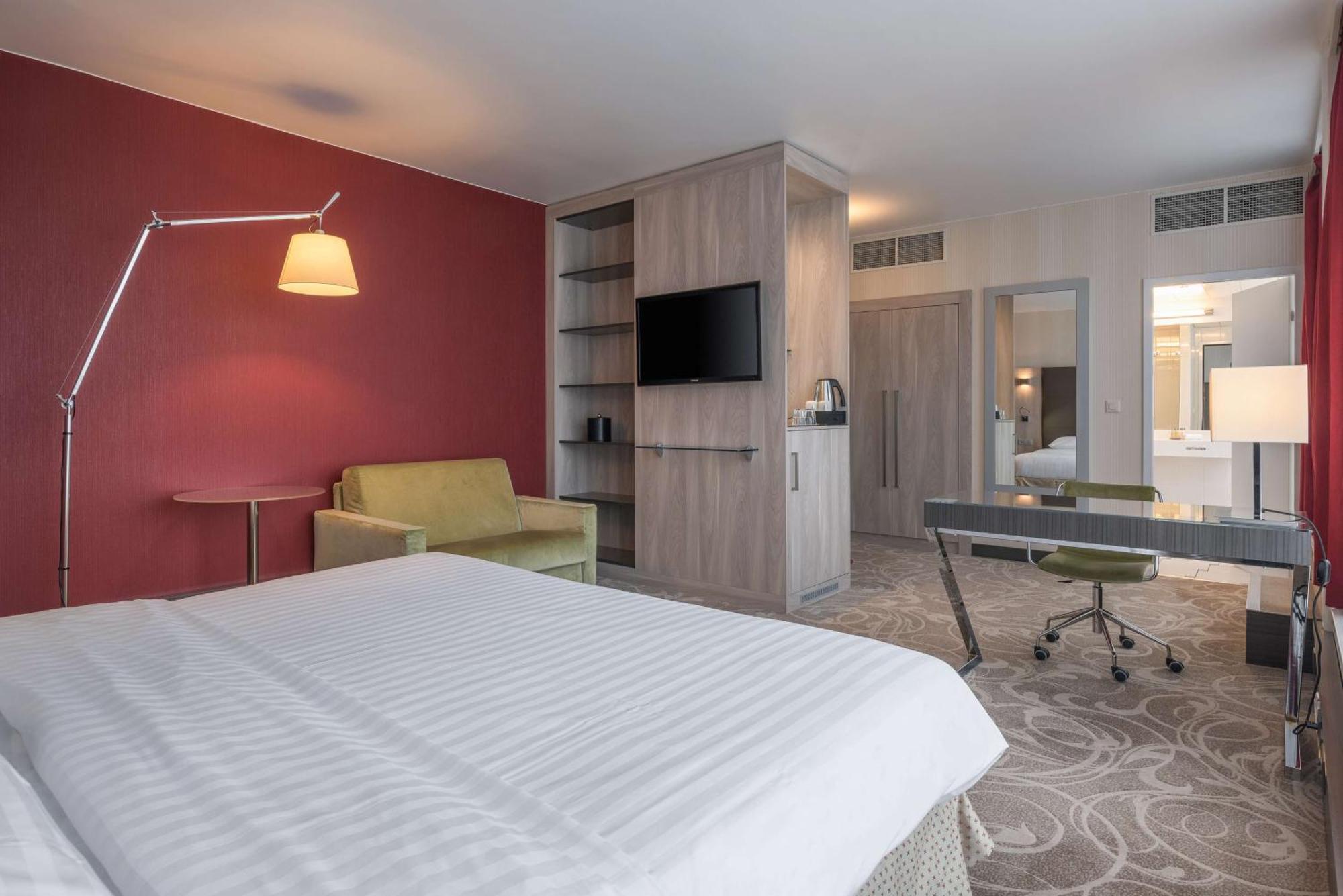 Hilton Geneva Hotel And Conference Centre Le Grand Saconnex Bagian luar foto