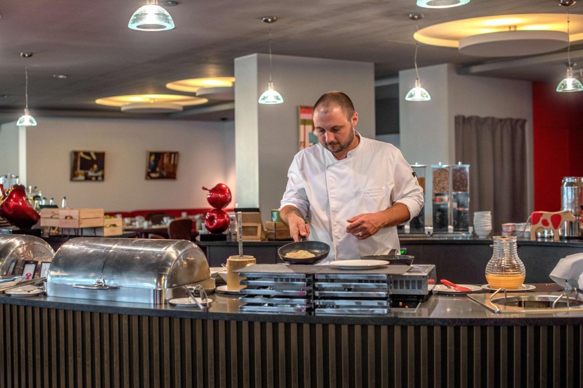 Hilton Geneva Hotel And Conference Centre Le Grand Saconnex Bagian luar foto
