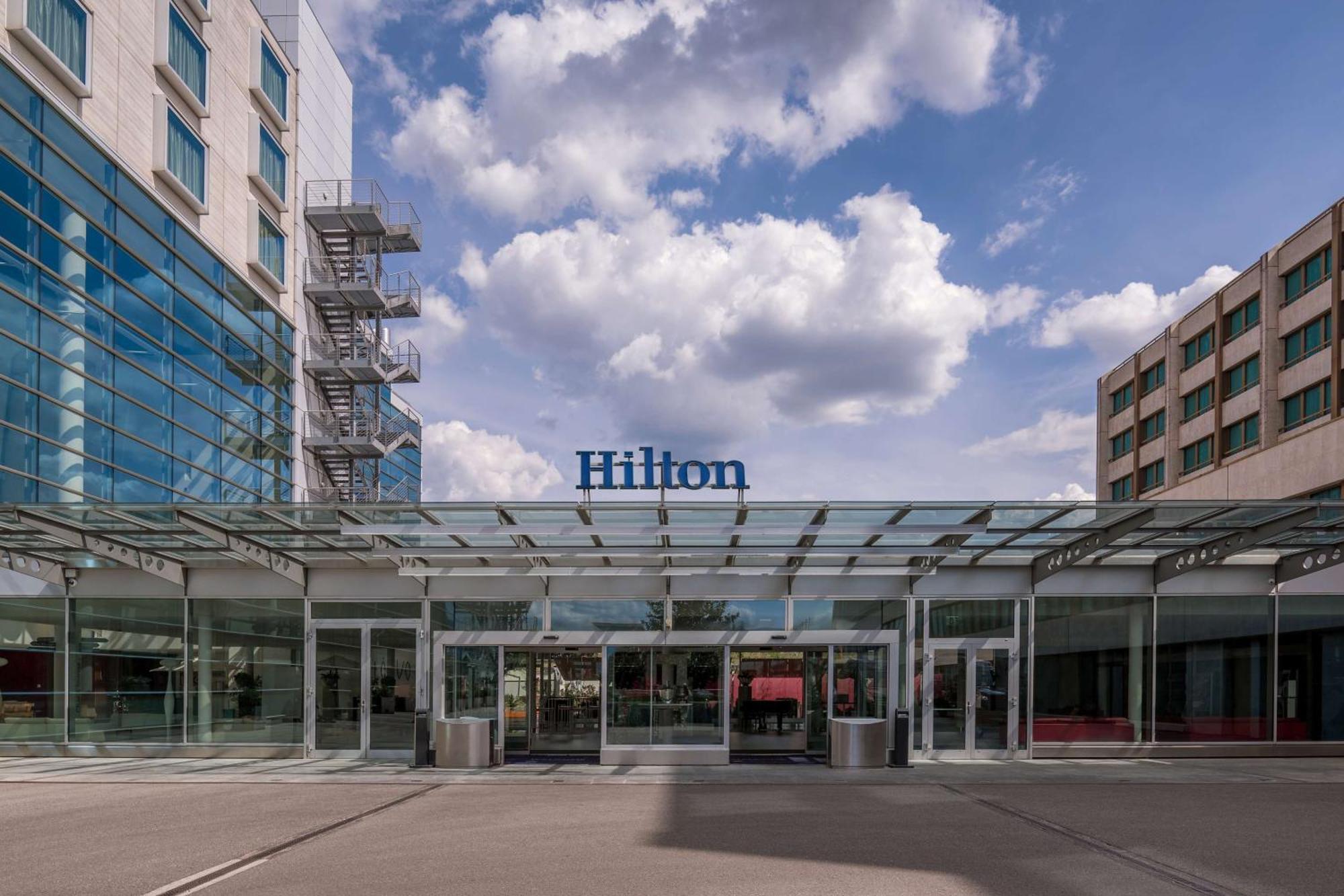 Hilton Geneva Hotel And Conference Centre Bagian luar foto